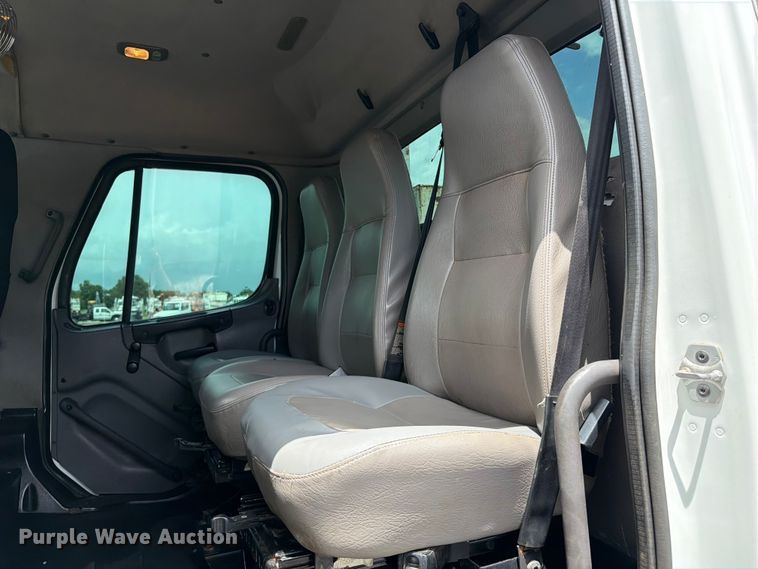 image for item EG9326 2014 Freightliner 108SD Crew Cab utility / service truck