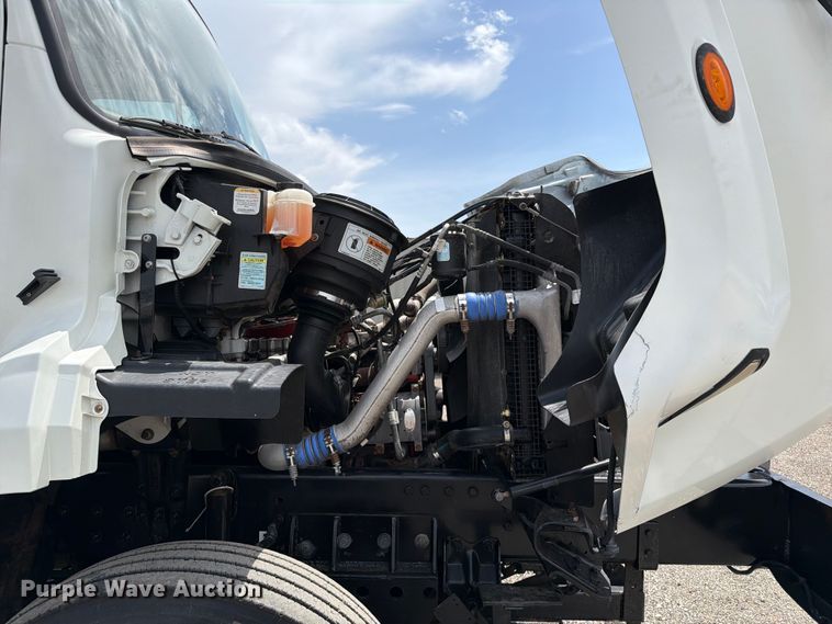 image for item EG9326 2014 Freightliner 108SD Crew Cab utility / service truck