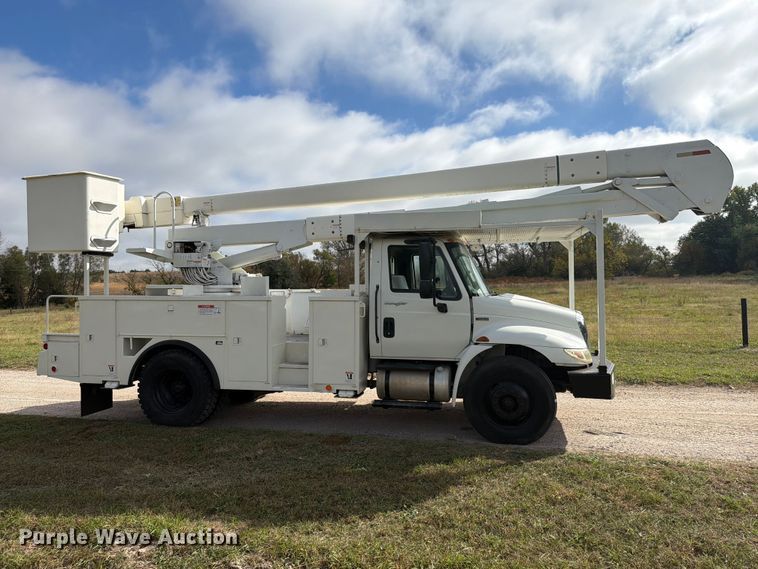 image for item EI7799 2012 International MA025 bucket truck
