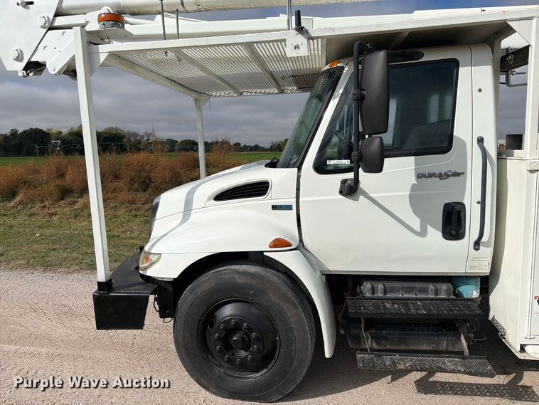 image for item EI7799 2012 International MA025 bucket truck