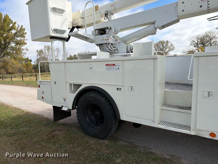 image for item EI7799 2012 International MA025 bucket truck