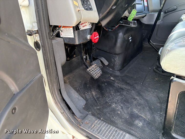 image for item EI7799 2012 International MA025 bucket truck