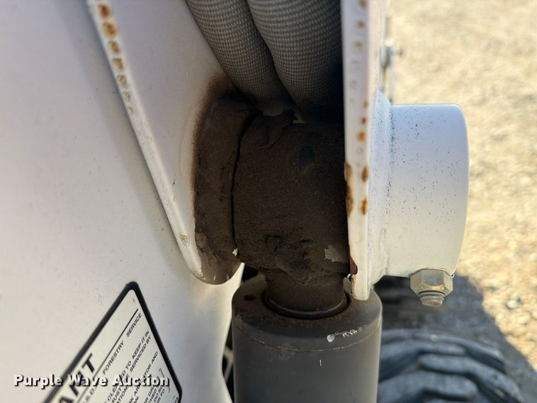 image for item EI7848 2003 Bobcat 185S skid steer loader