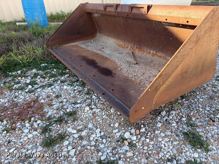 image for item EI7849 skid steer bucket