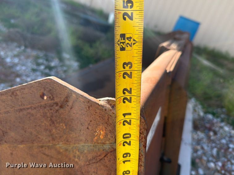 image for item EI7849 skid steer bucket
