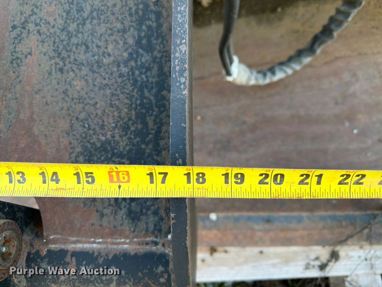 image for item EI7850 skid steer grapple bucket