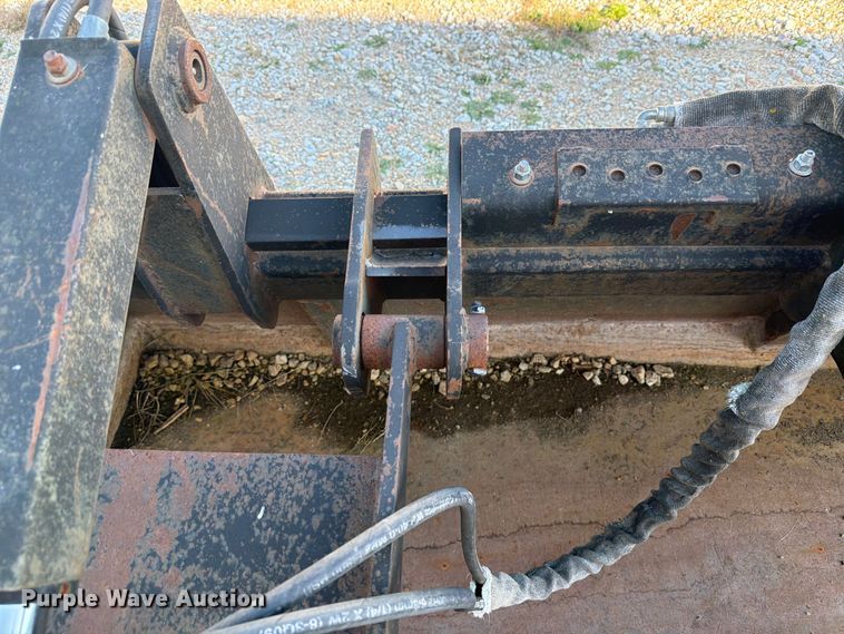 image for item EI7850 skid steer grapple bucket
