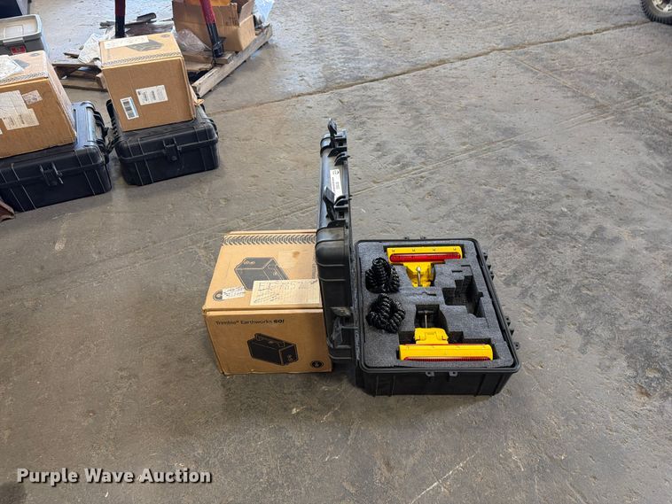 image for item EI7852 Trimble Earthworks Go laser receiver