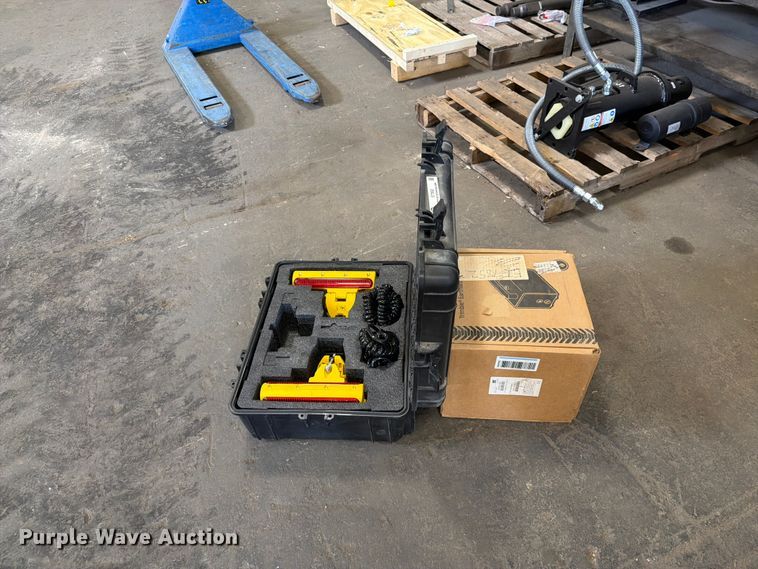 image for item EI7852 Trimble Earthworks Go laser receiver