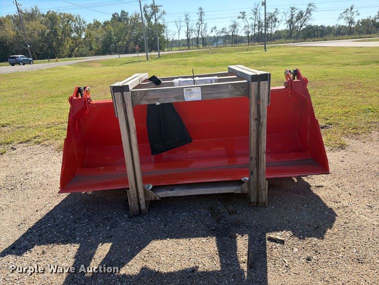 image for item EI7861 Land Pride CB1072 skid steer bucket