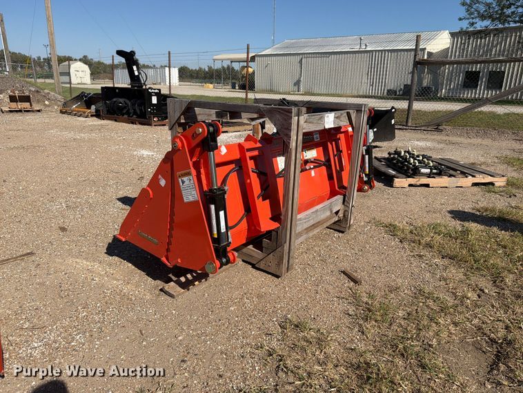 image for item EI7861 Land Pride CB1072 skid steer bucket