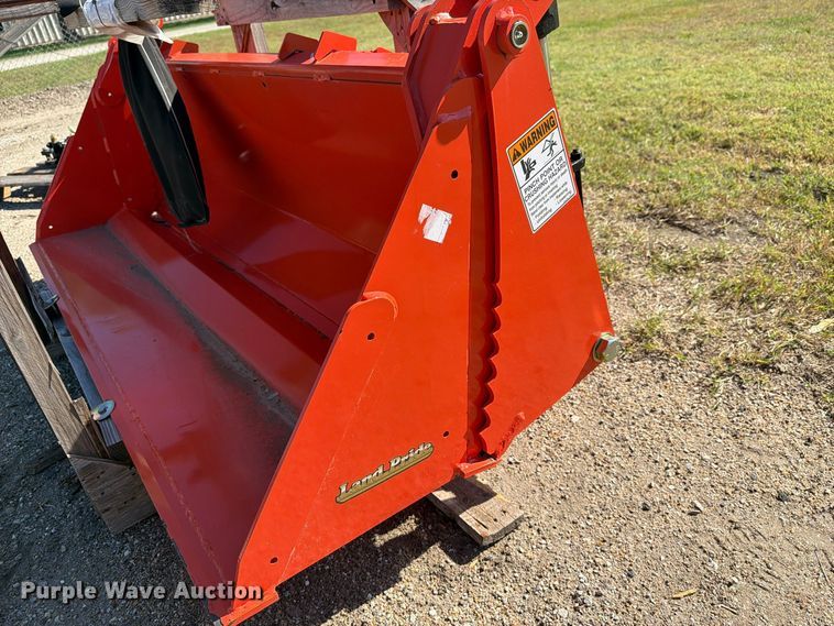 image for item EI7861 Land Pride CB1072 skid steer bucket
