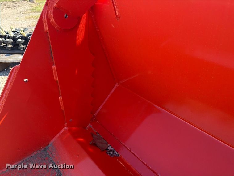 image for item EI7861 Land Pride CB1072 skid steer bucket