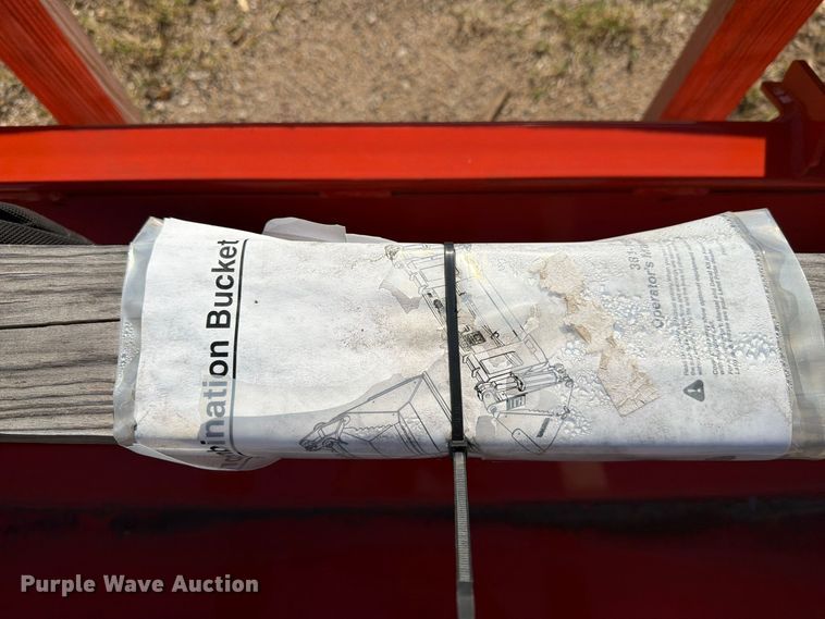image for item EI7861 Land Pride CB1072 skid steer bucket