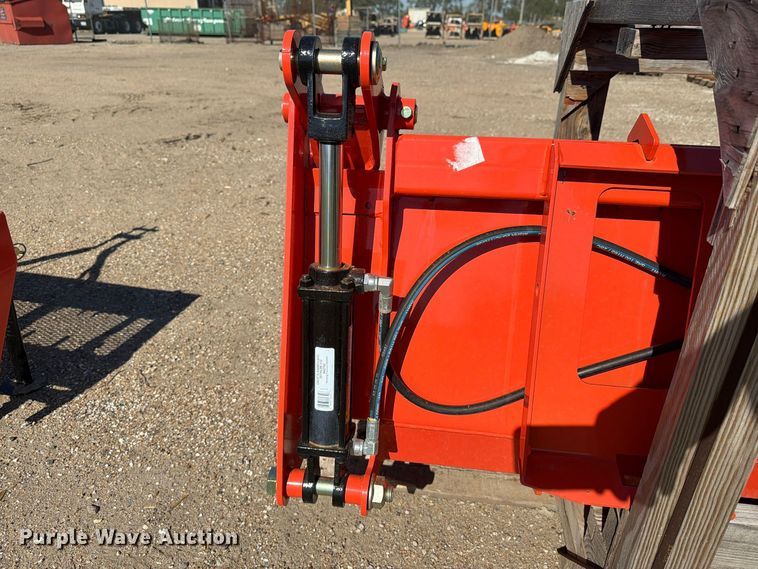 image for item EI7861 Land Pride CB1072 skid steer bucket