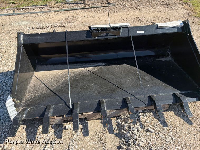 image for item EI7863 Land Pride AP-HD74LLT skid steer bucket