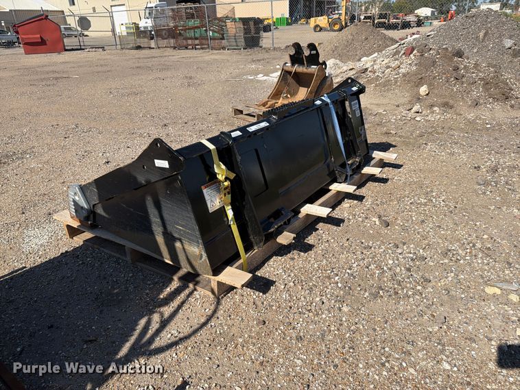 image for item EI7865 Land Pride AP-HD68LLC skid steer bucket