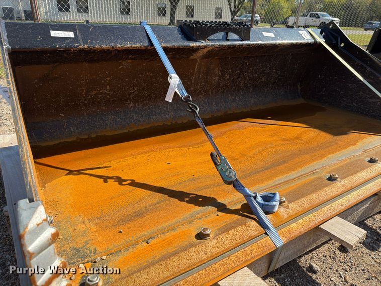 image for item EI7865 Land Pride AP-HD68LLC skid steer bucket