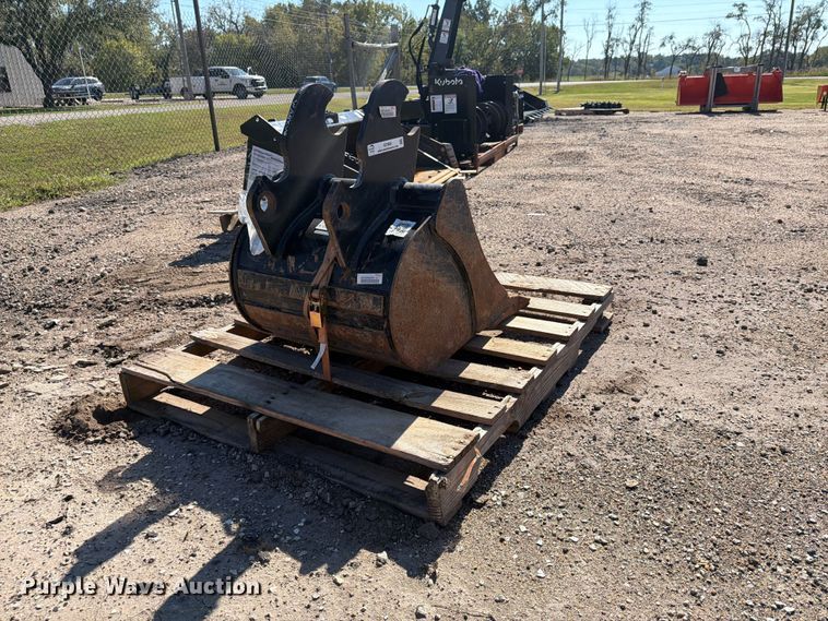 image for item EI7866 Mini excavator bucket