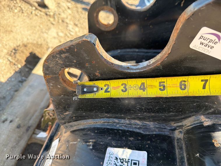 image for item EI7866 Mini excavator bucket