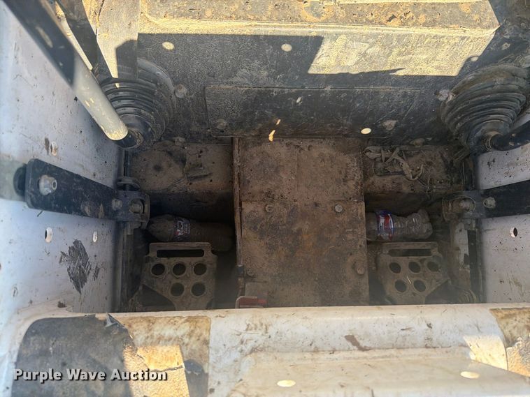 image for item EI7869 1999 Bobcat 751 skid steer loader