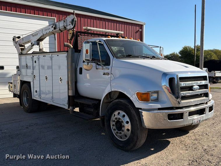 image for item EO8797 2008 Ford F750 Super Duty utility / service truck