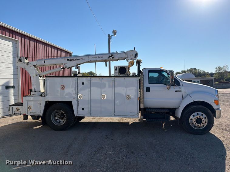 image for item EO8797 2008 Ford F750 Super Duty utility / service truck