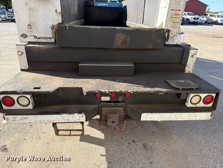 image for item EO8797 2008 Ford F750 Super Duty utility / service truck