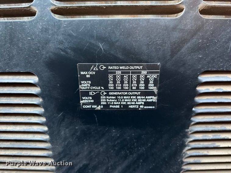 image for item EO8797 2008 Ford F750 Super Duty utility / service truck