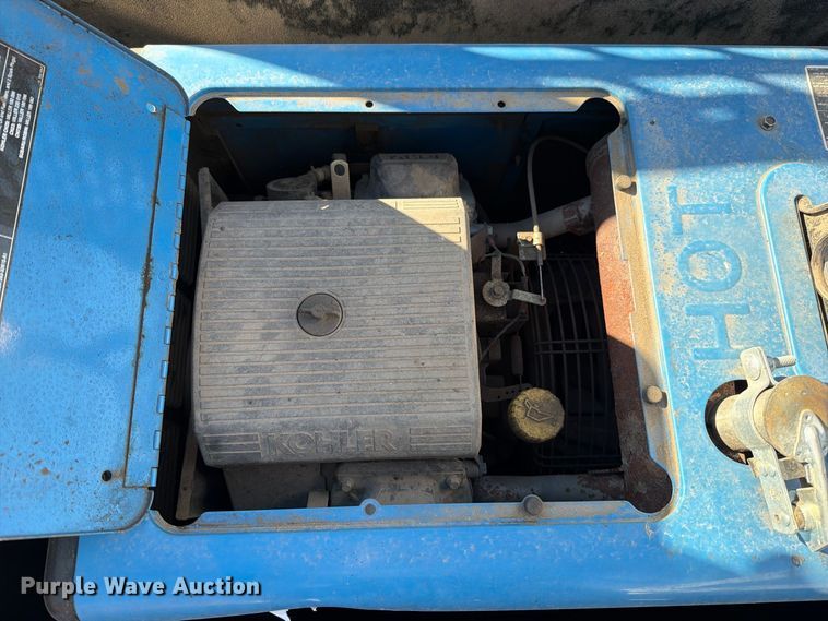 image for item EO8797 2008 Ford F750 Super Duty utility / service truck