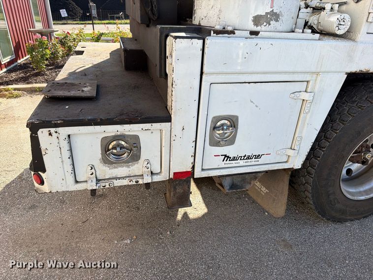 image for item EO8797 2008 Ford F750 Super Duty utility / service truck