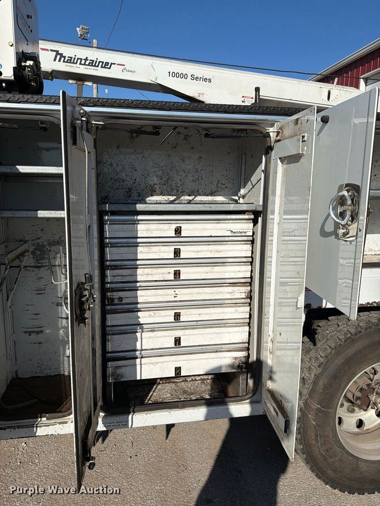 image for item EO8797 2008 Ford F750 Super Duty utility / service truck