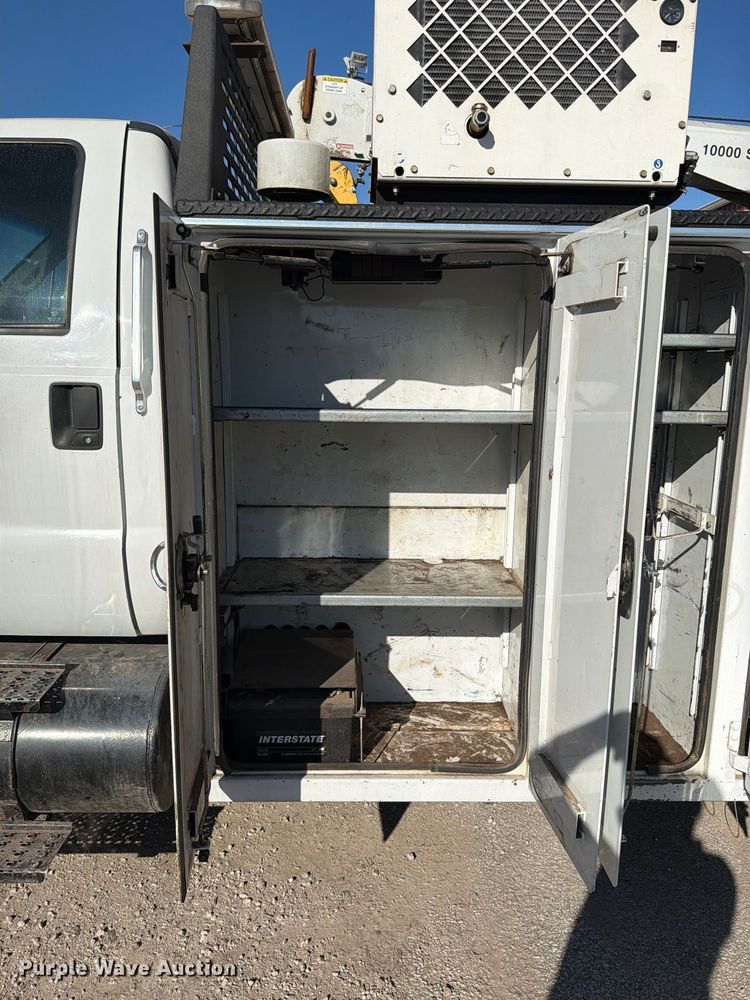 image for item EO8797 2008 Ford F750 Super Duty utility / service truck