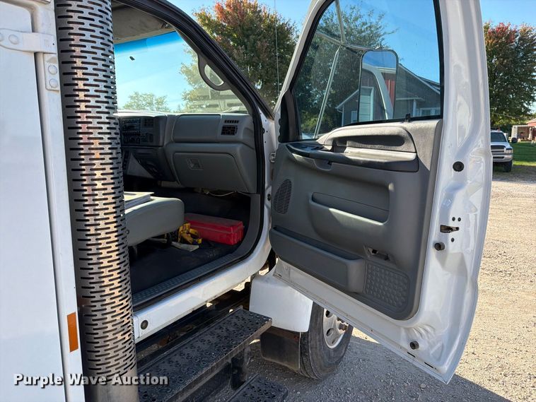 image for item EO8797 2008 Ford F750 Super Duty utility / service truck