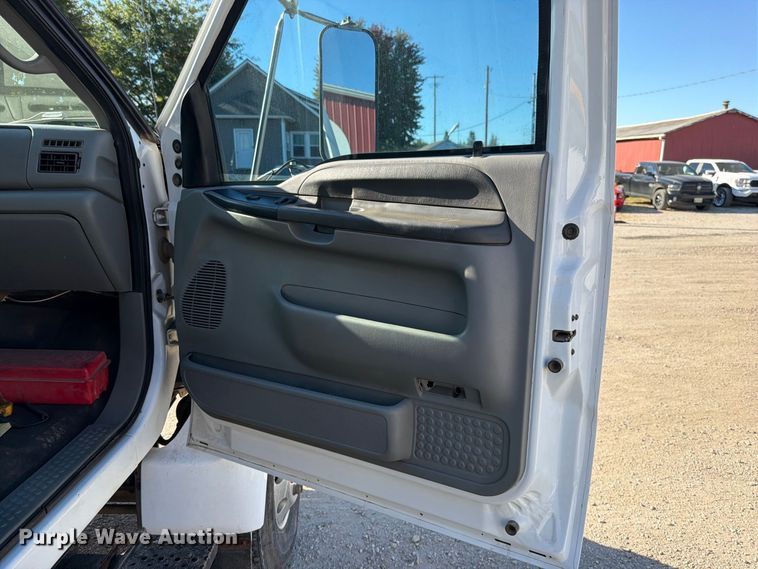 image for item EO8797 2008 Ford F750 Super Duty utility / service truck