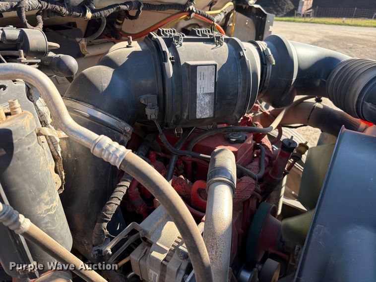 image for item EO8797 2008 Ford F750 Super Duty utility / service truck
