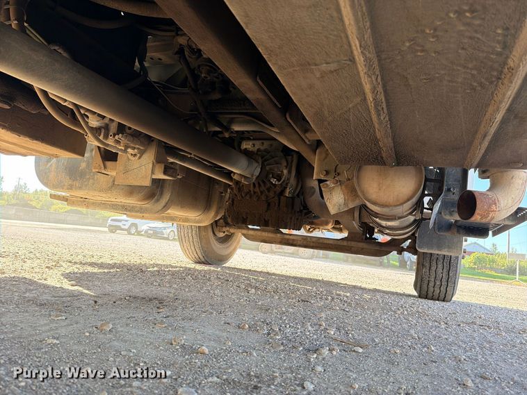 image for item EO8797 2008 Ford F750 Super Duty utility / service truck