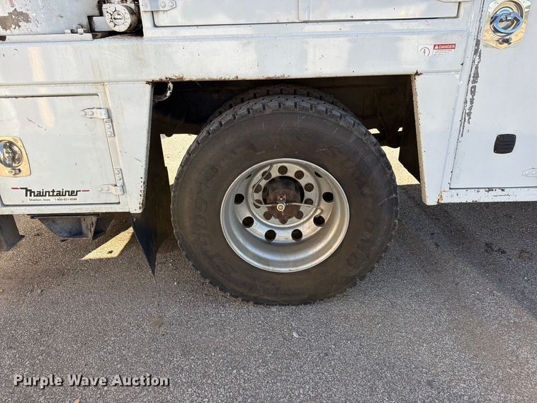 image for item EO8797 2008 Ford F750 Super Duty utility / service truck