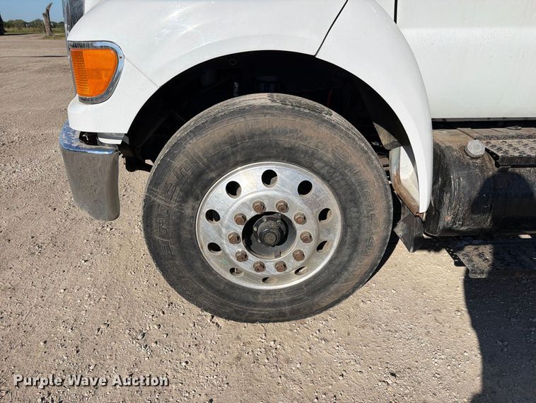 image for item EO8797 2008 Ford F750 Super Duty utility / service truck