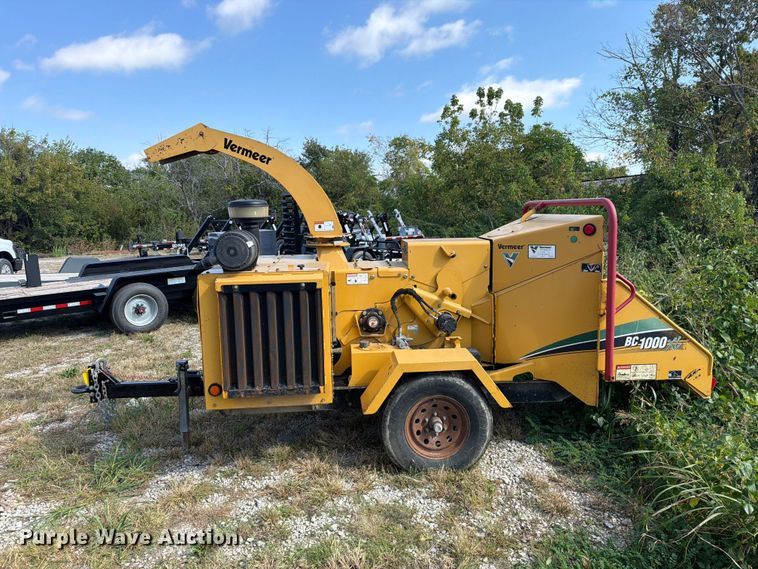 image for item EO8802 2012 Vermeer BC1000XL wood chipper
