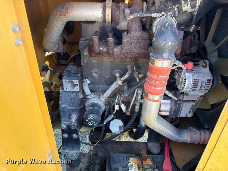 image for item EO8802 2012 Vermeer BC1000XL wood chipper