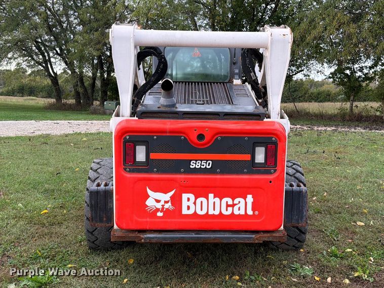 image for item EO8808 2021 Bobcat S850 skid steer loader