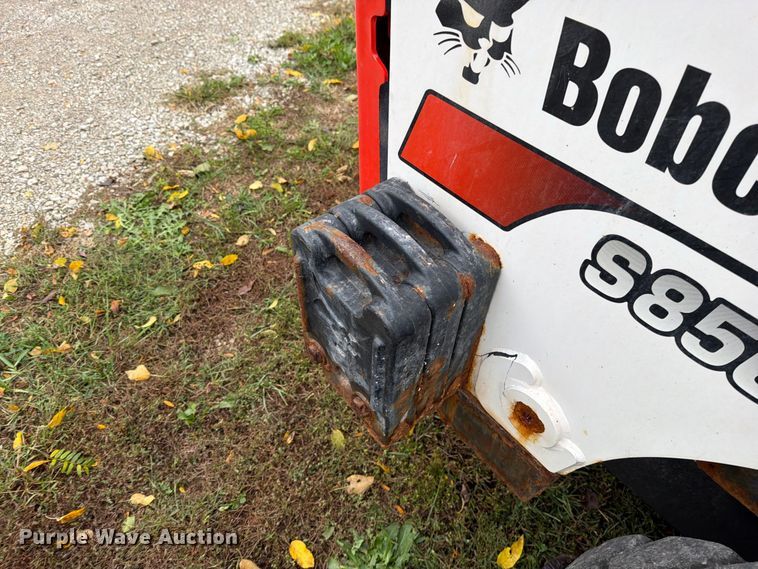 image for item EO8808 2021 Bobcat S850 skid steer loader
