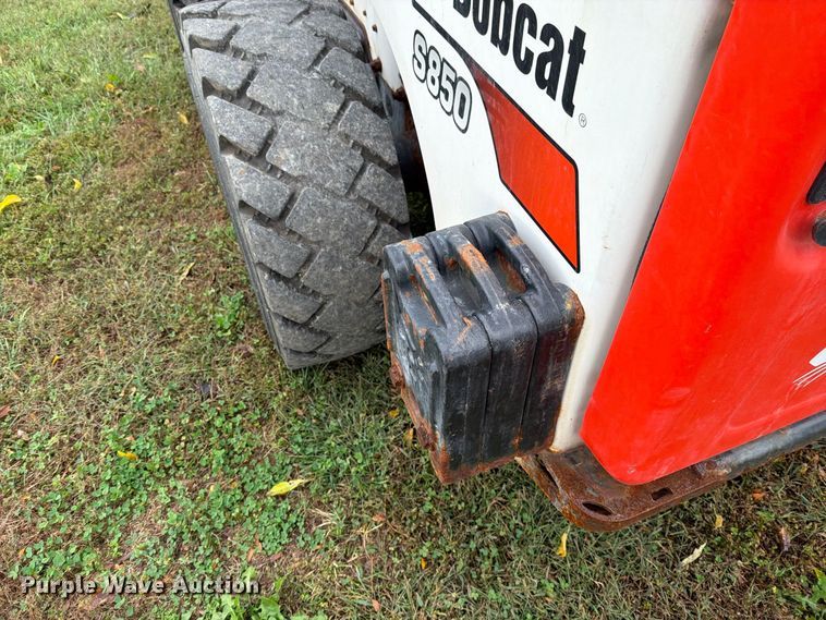 image for item EO8808 2021 Bobcat S850 skid steer loader