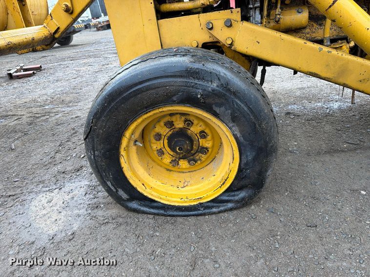 image for item EP3073 Massey Ferguson tractor