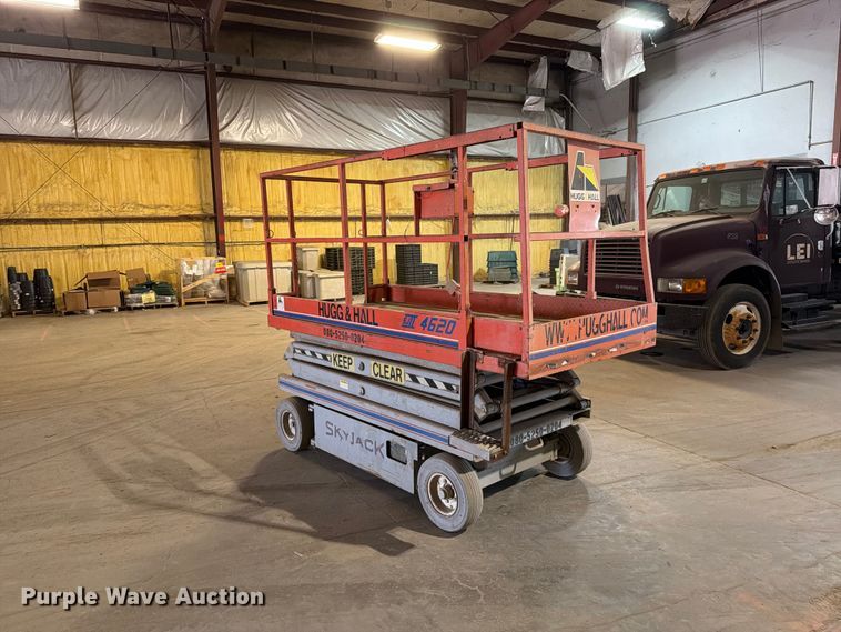 image for item ER3422 Sky Jack SJII 4620 scissor lift