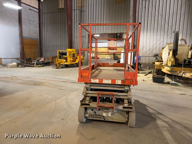 image for item ER3422 Sky Jack SJII 4620 scissor lift