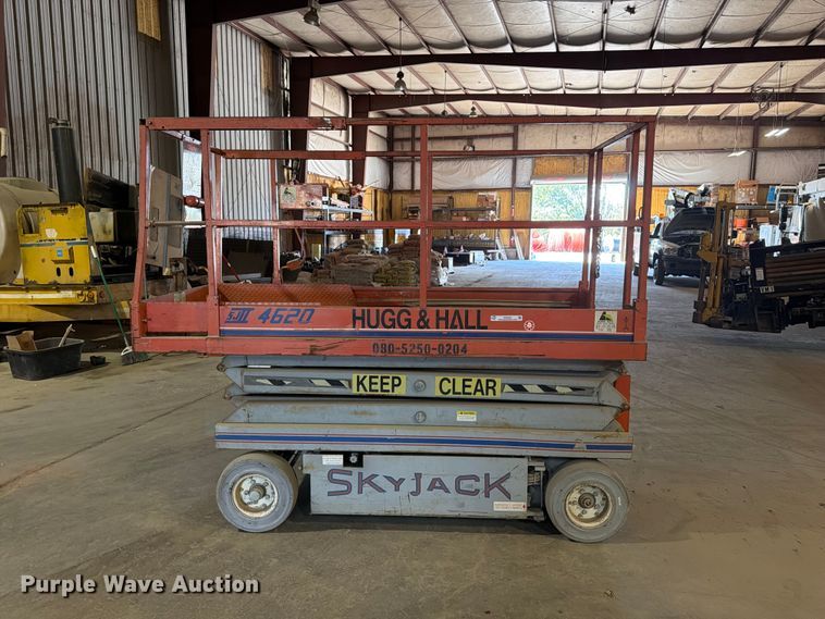 image for item ER3422 Sky Jack SJII 4620 scissor lift