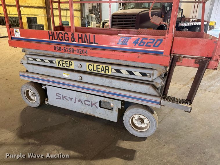image for item ER3422 Sky Jack SJII 4620 scissor lift