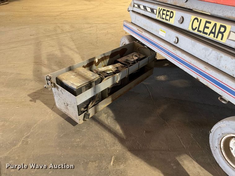 image for item ER3422 Sky Jack SJII 4620 scissor lift